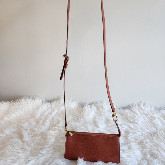 LV Epi Pochette Acessoires AUTHENTIC - Picture 5 of 7